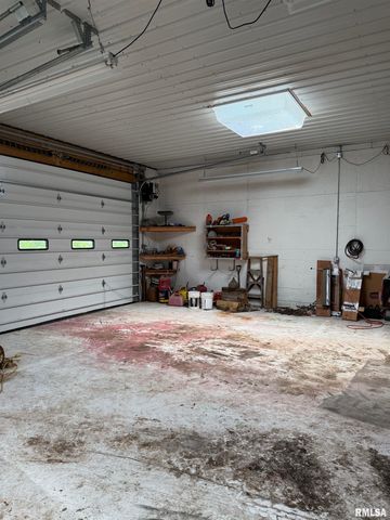 8323 E Briney Road, Ipava, IL 61441