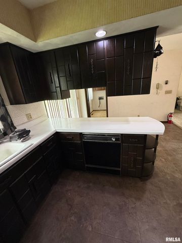 8323 E Briney Road, Ipava, IL 61441