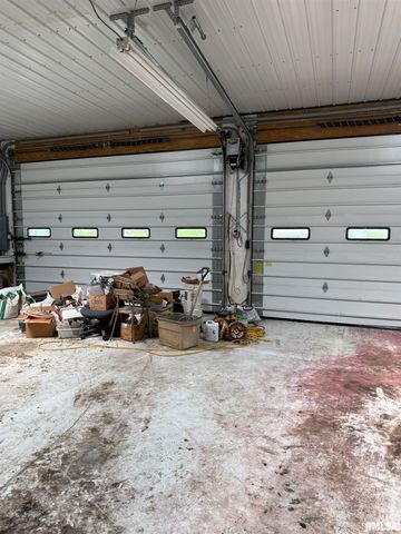 8323 E Briney Road, Ipava, IL 61441