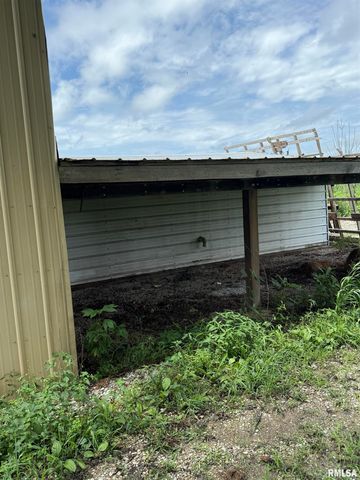 8323 E Briney Road, Ipava, IL 61441