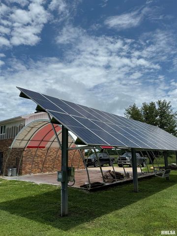 8323 E Briney Road, Ipava, IL 61441