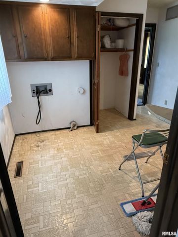 8323 E Briney Road, Ipava, IL 61441