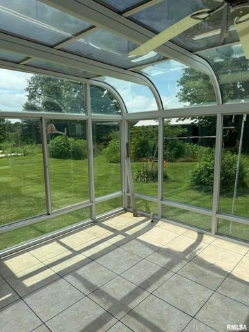 8323 E Briney Road, Ipava, IL 61441