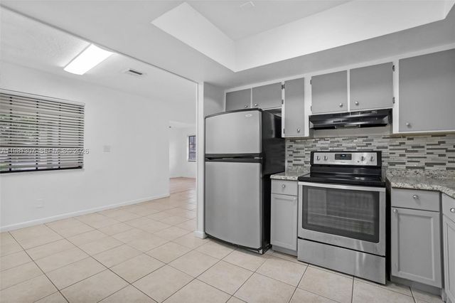 2857 NW 12th St, Fort Lauderdale, FL 33311