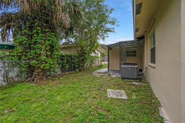 2857 NW 12th St, Fort Lauderdale, FL 33311
