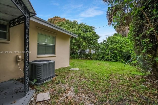 2857 NW 12th St, Fort Lauderdale, FL 33311