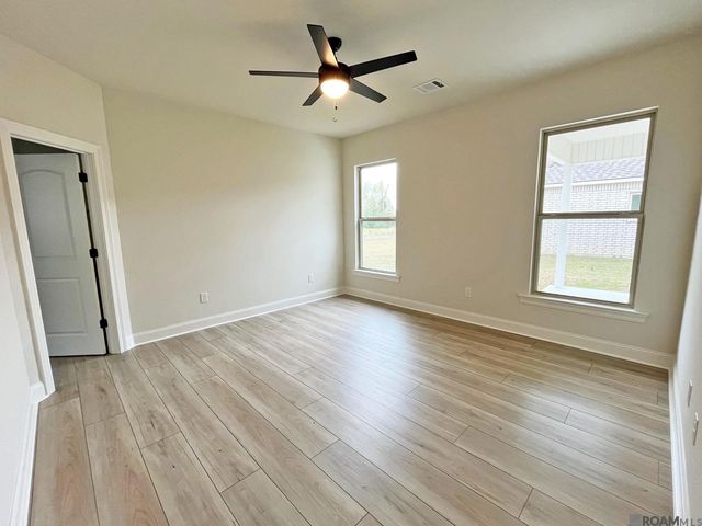 20736 Great Plains Ave, Zachary, LA 70791