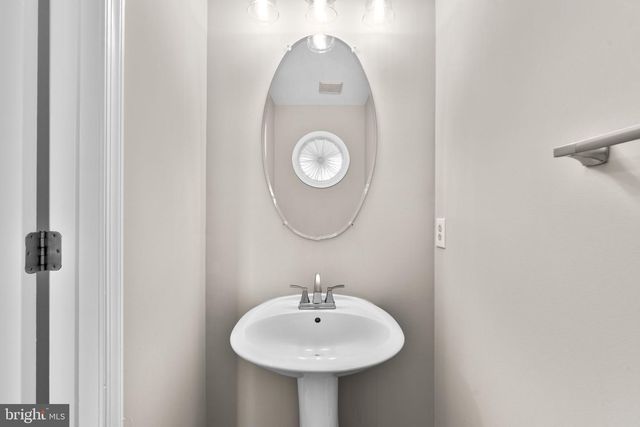 18452 CROWNSGATE CIR, Germantown, MD 20874