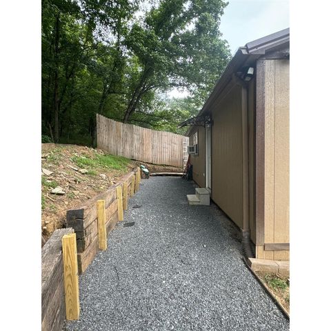 165 Haze Hyde Hollow Rd, Bethpage, TN 37022