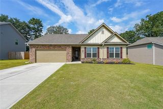 516 MCGINNIS CIRCLE, Calhoun, GA 30701