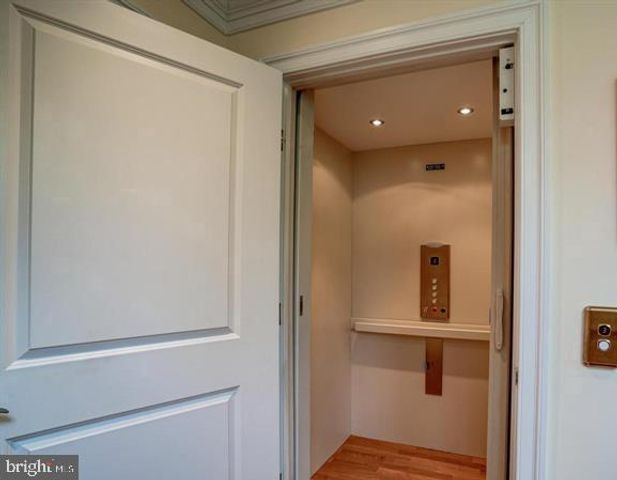 6700 FAIRFAX RD, Chevy Chase, MD 20815