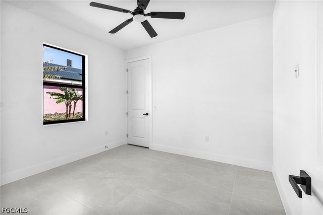 2200 NE 15th AVE, Cape Coral, FL 33909