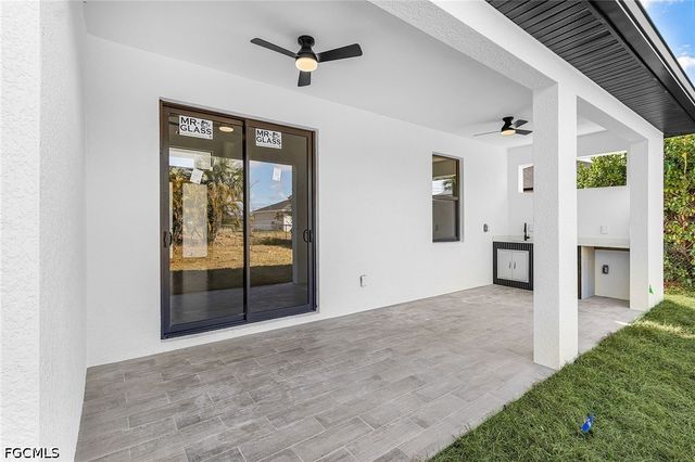 2200 NE 15th AVE, Cape Coral, FL 33909