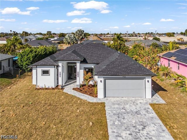2200 NE 15th AVE, Cape Coral, FL 33909
