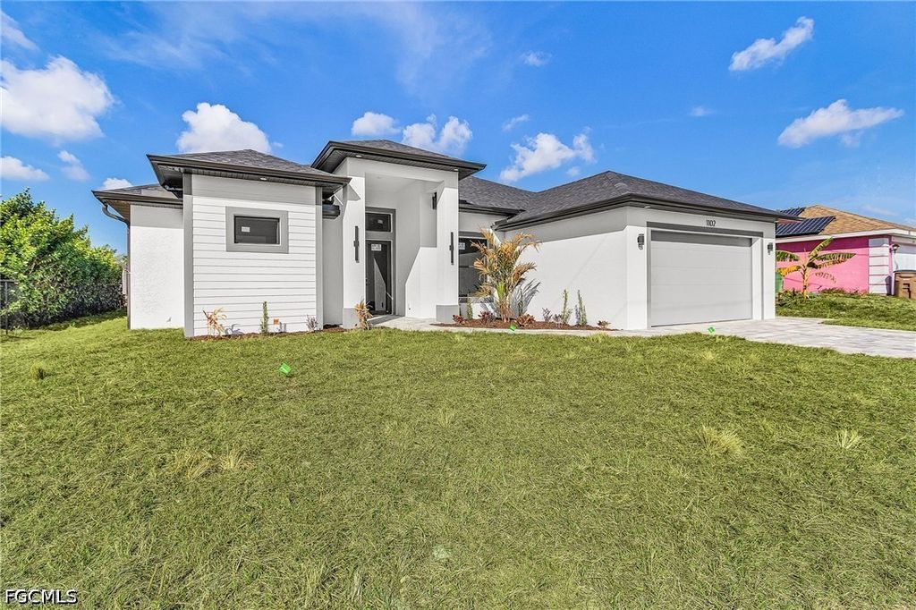 2200 NE 15th AVE, Cape Coral, FL 33909