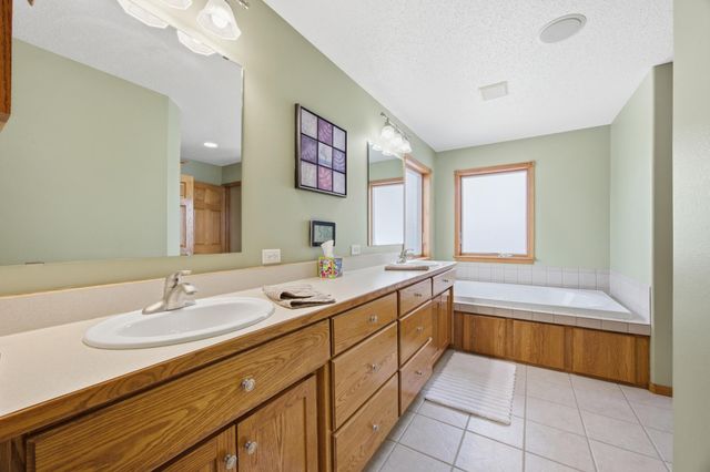 1816 Queensbury Street, West Fargo, ND 58078