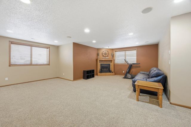 1816 Queensbury Street, West Fargo, ND 58078