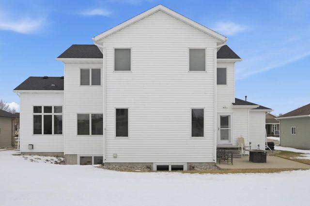 1816 Queensbury Street, West Fargo, ND 58078