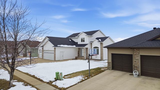 1816 Queensbury Street, West Fargo, ND 58078