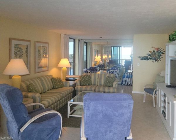 10475 Gulf Shore DR 165, Naples, FL 34108