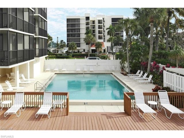 10475 Gulf Shore DR 165, Naples, FL 34108