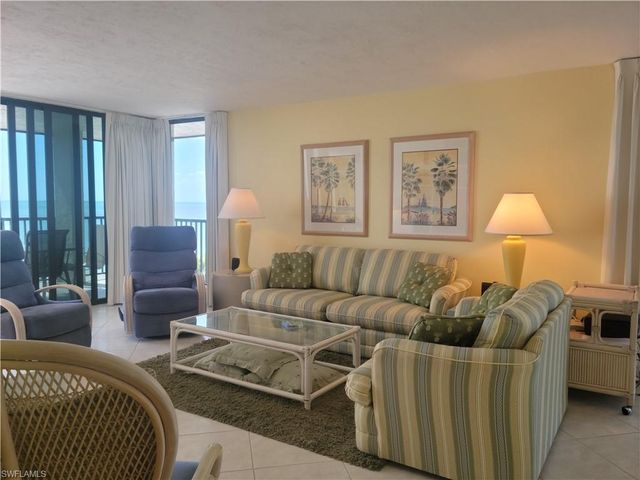 10475 Gulf Shore DR 165, Naples, FL 34108