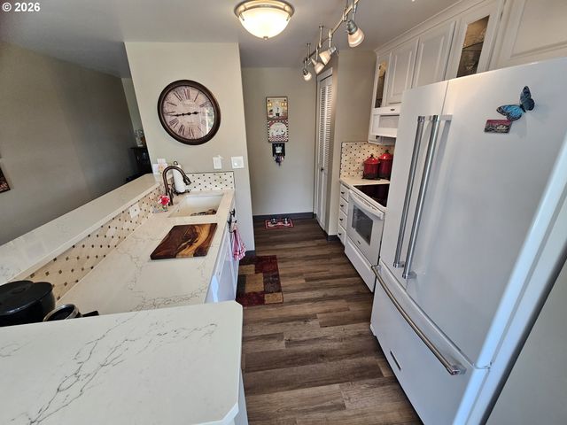 701 COLUMBIA St 404, Vancouver, WA 98660