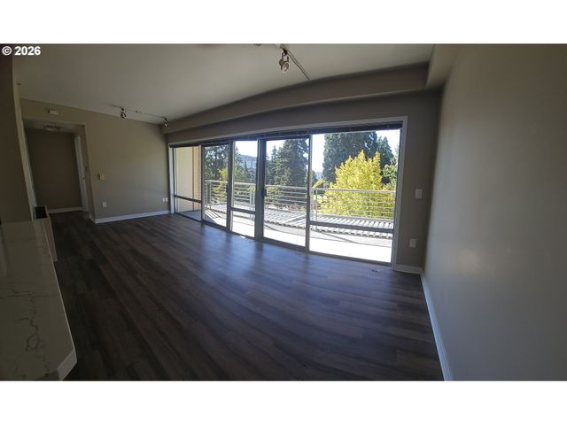 701 COLUMBIA St 404, Vancouver, WA 98660