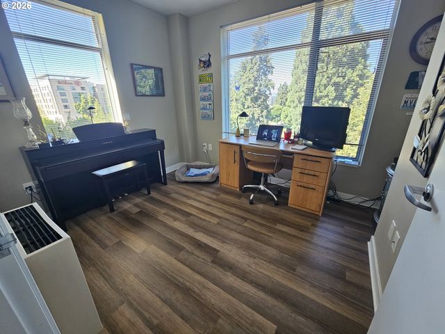 701 COLUMBIA St 404, Vancouver, WA 98660