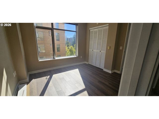 701 COLUMBIA St 404, Vancouver, WA 98660