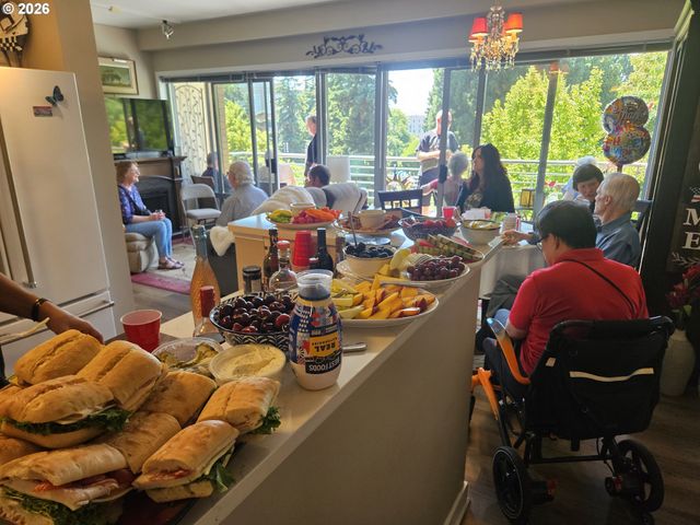 701 COLUMBIA St 404, Vancouver, WA 98660
