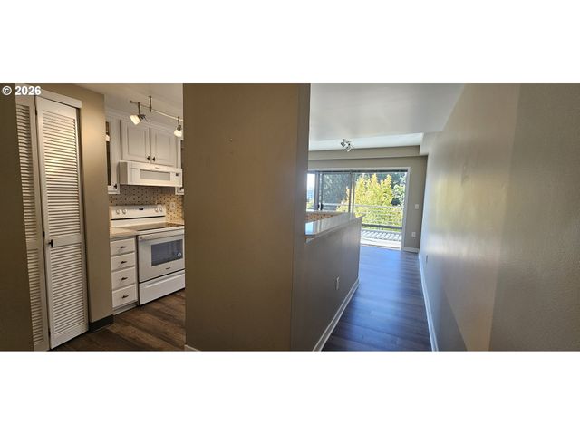 701 COLUMBIA St 404, Vancouver, WA 98660