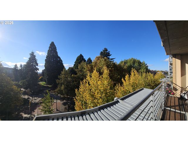 701 COLUMBIA St 404, Vancouver, WA 98660