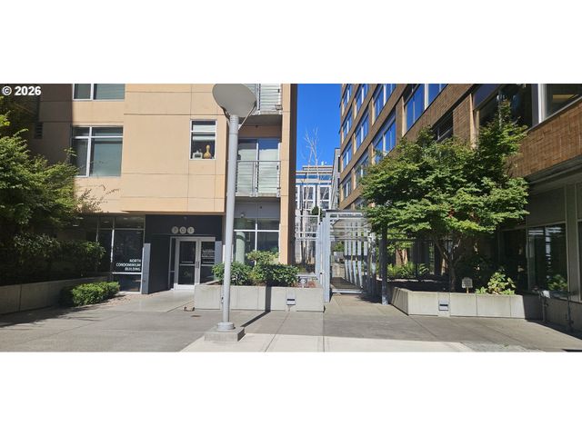 701 COLUMBIA St 404, Vancouver, WA 98660