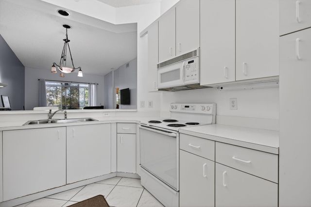 9575 Weldon Circle C413, Tamarac, FL 33321