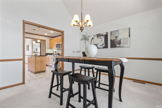 59390 High Pointe Drive, South Bend, IN 46614