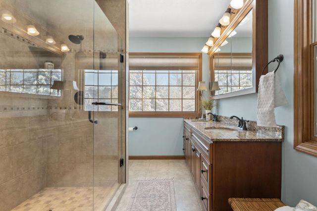 59390 High Pointe Drive, South Bend, IN 46614