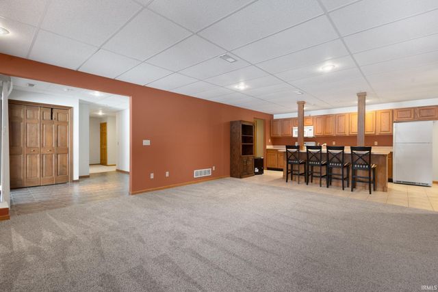 59390 High Pointe Drive, South Bend, IN 46614