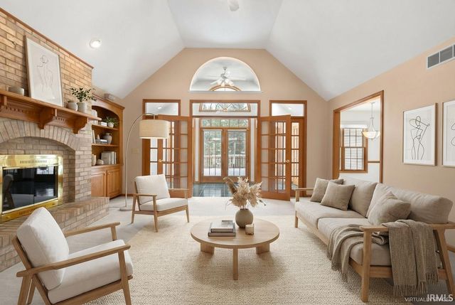 59390 High Pointe Drive, South Bend, IN 46614