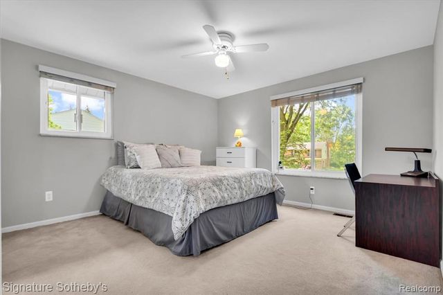 2538 Red Fox Trail Drive, Troy, MI 48098
