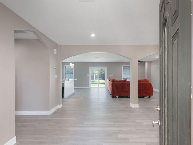 51 Road 5117, Cleveland, TX 77327