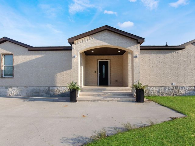 51 Road 5117, Cleveland, TX 77327