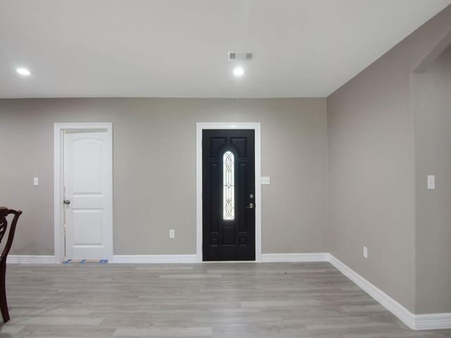 51 Road 5117, Cleveland, TX 77327