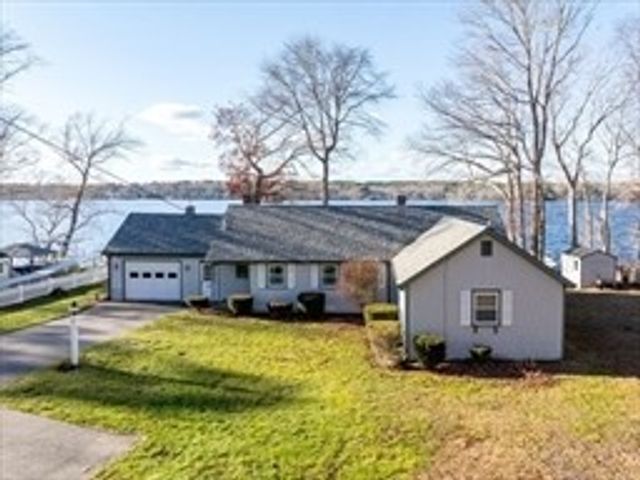 12 Edgewater Dr, Lakeville, MA 02347