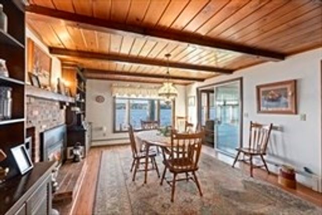 12 Edgewater Dr, Lakeville, MA 02347