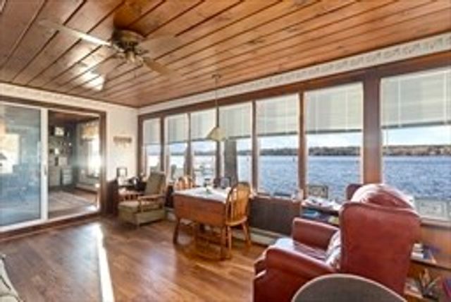 12 Edgewater Dr, Lakeville, MA 02347