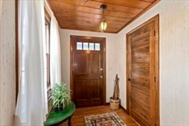 12 Edgewater Dr, Lakeville, MA 02347
