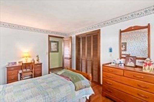 12 Edgewater Dr, Lakeville, MA 02347