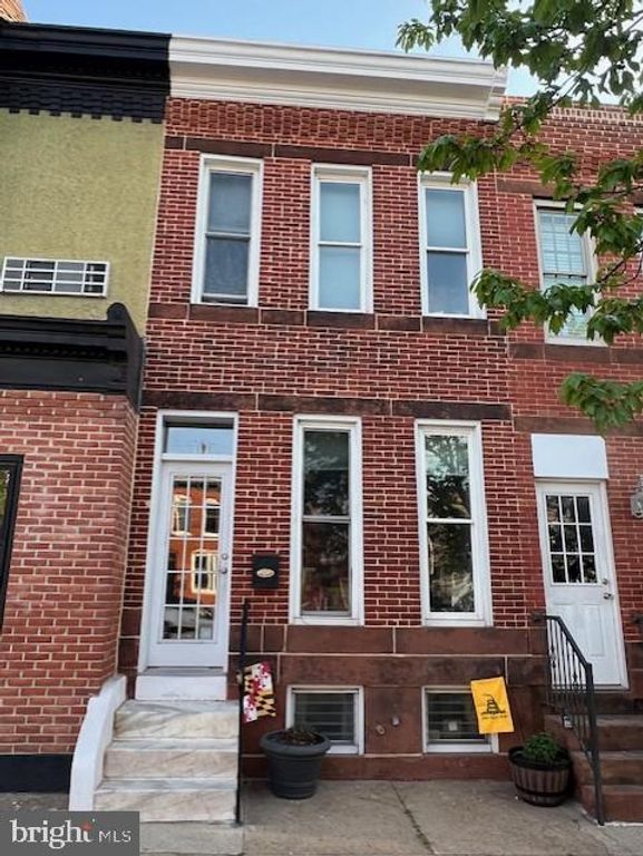 Image 1 of property listing at 802 E FORT AVE, Baltimore, MD 21230