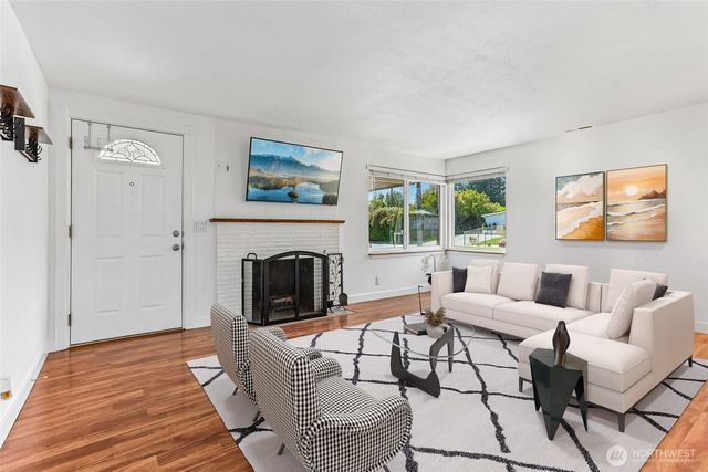 16966 121st Avenue SE, Renton, WA 98058